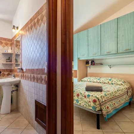 Casa de Férias Attico Vista Mare Borgo La Palma 16 *